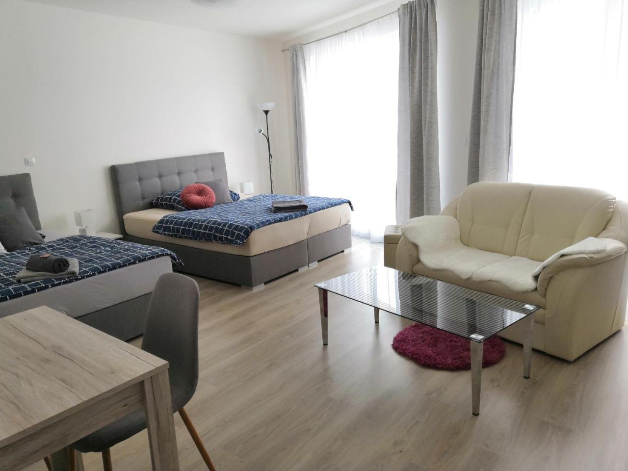 Studio Metropole Praha Apartment Luaran gambar