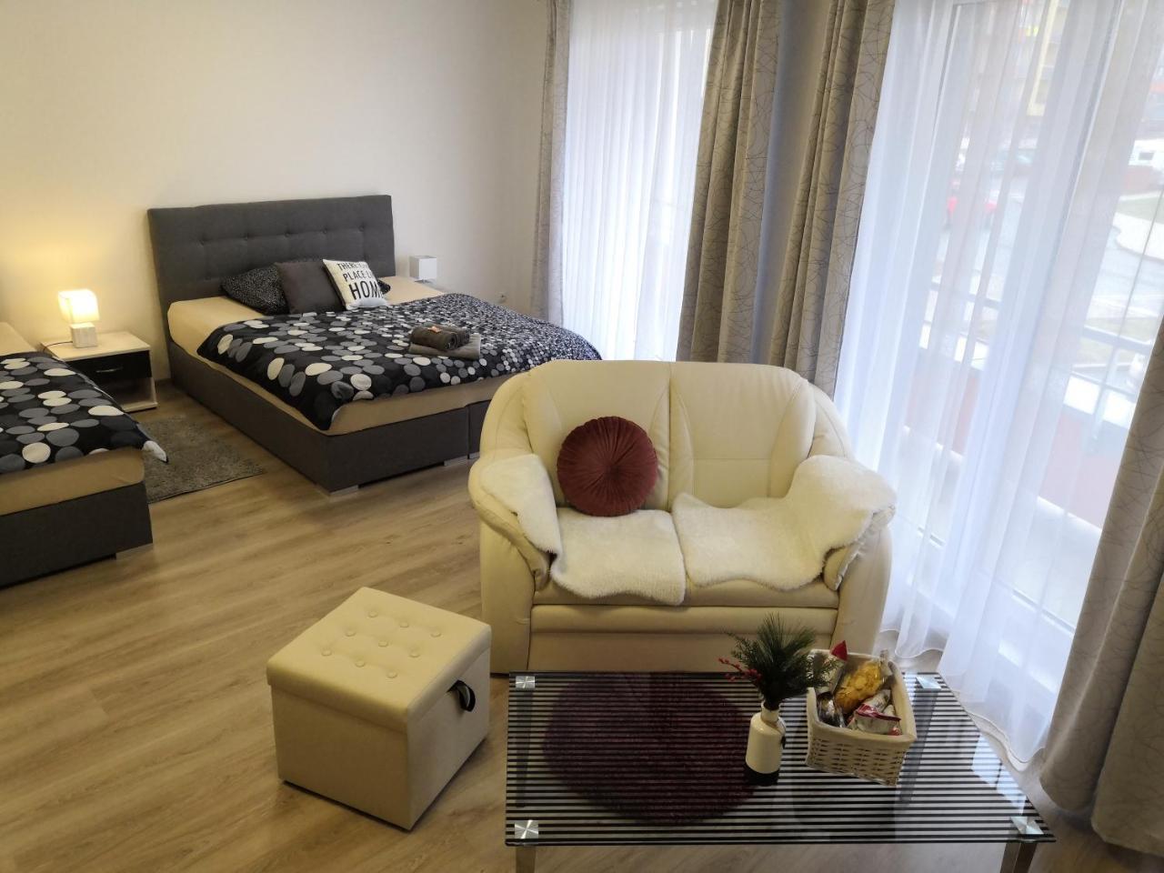 Studio Metropole Praha Apartment Luaran gambar